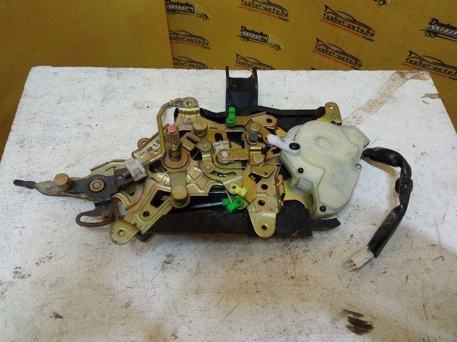 Замок двери сдвижной LOYT2V Mazda MPV купить с доставкой