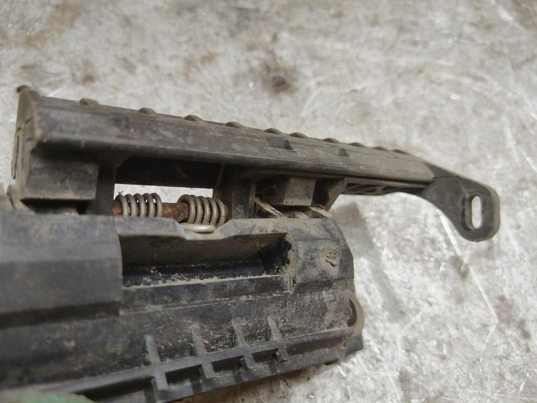 Ручка наружная передняя правая 0PLMNK Peugeot 306 купить в магазине запчастей бу