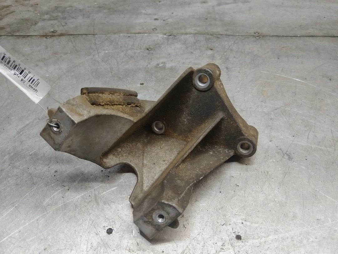 Кронштейн топливного фильтра ISHP6A Peugeot 307