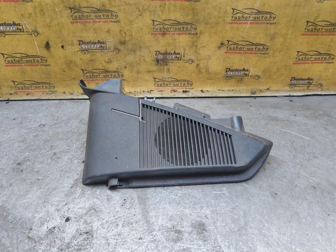 Направляющая шторки багажника (салазки) 9XZVBJ Skoda Fabia