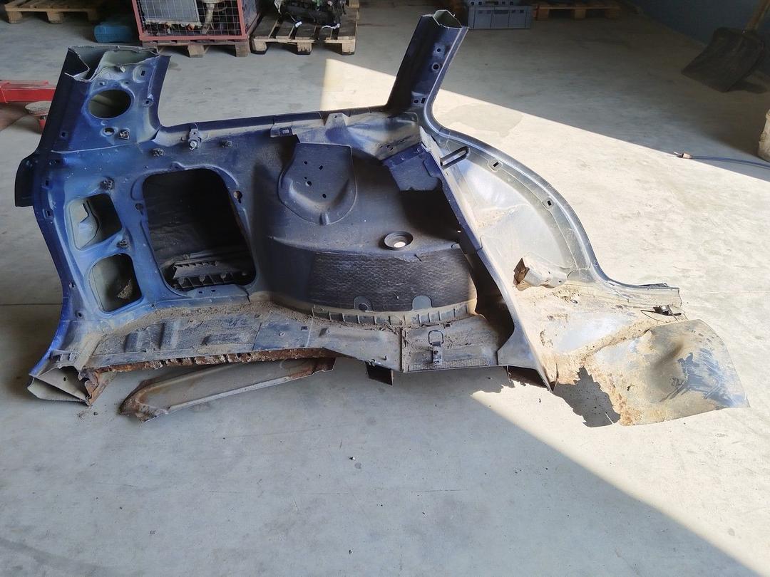 Крыло заднее левое 2J2IG3 Peugeot 406 купить с доставкой