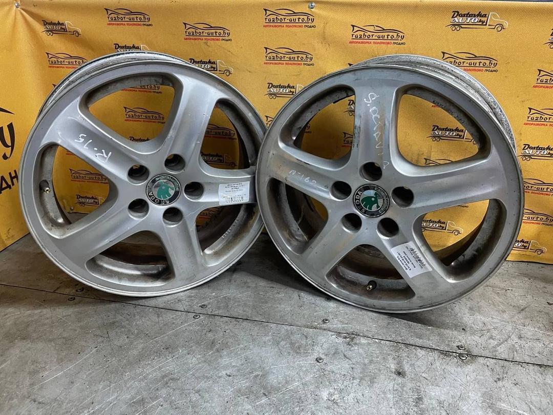 Диск литой R15, 5x100 Skoda Octavia 2000 NEMSKR NEMSKR Skoda Octavia