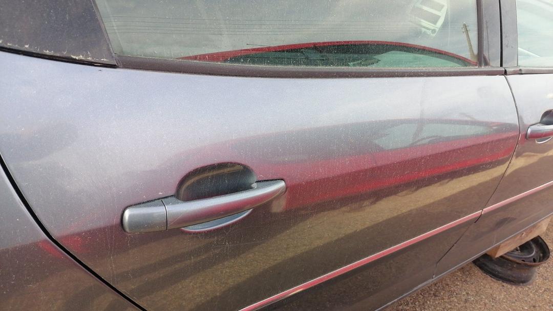 Молдинг двери задней правой 5ZQRY8 Peugeot 407