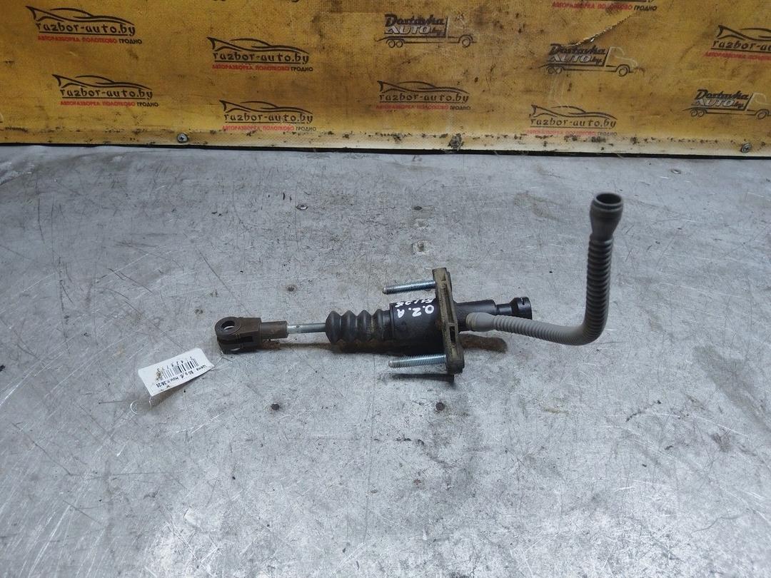 Цилиндр сцепления главный 97BWUX Opel Zafira