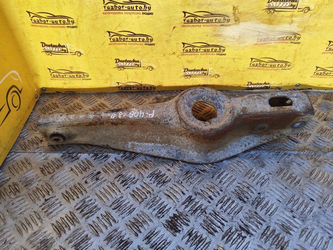 Рычаг задний правый Z02Q1N Peugeot 406 купить на авторазборке