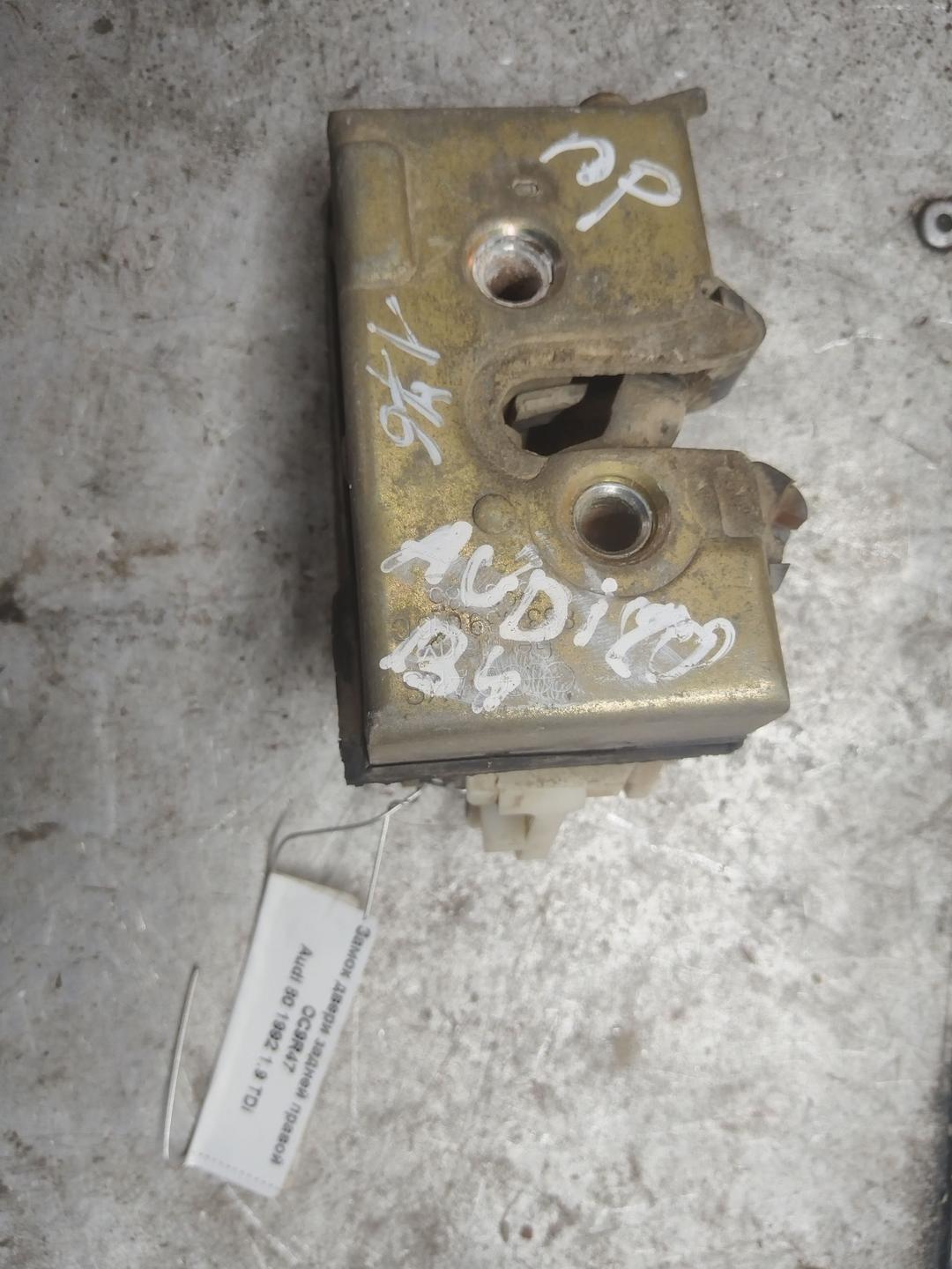Замок двери задней правой OC9R47 Audi 80