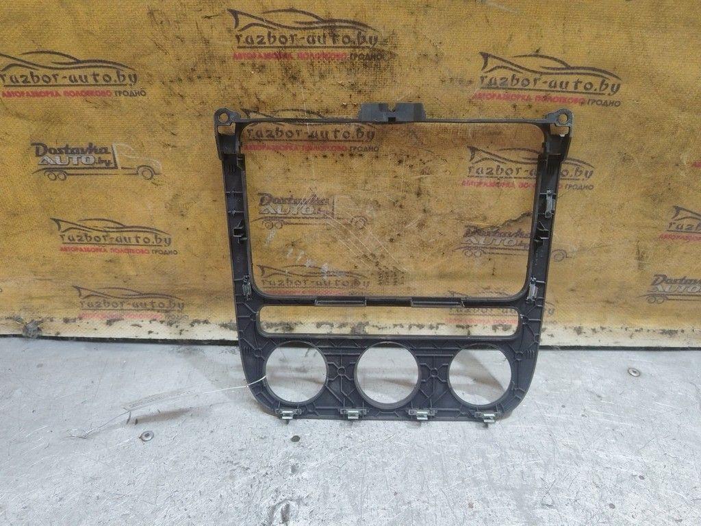 Рамка под магнитолу 001ZJP Volkswagen Jetta - Фото 2