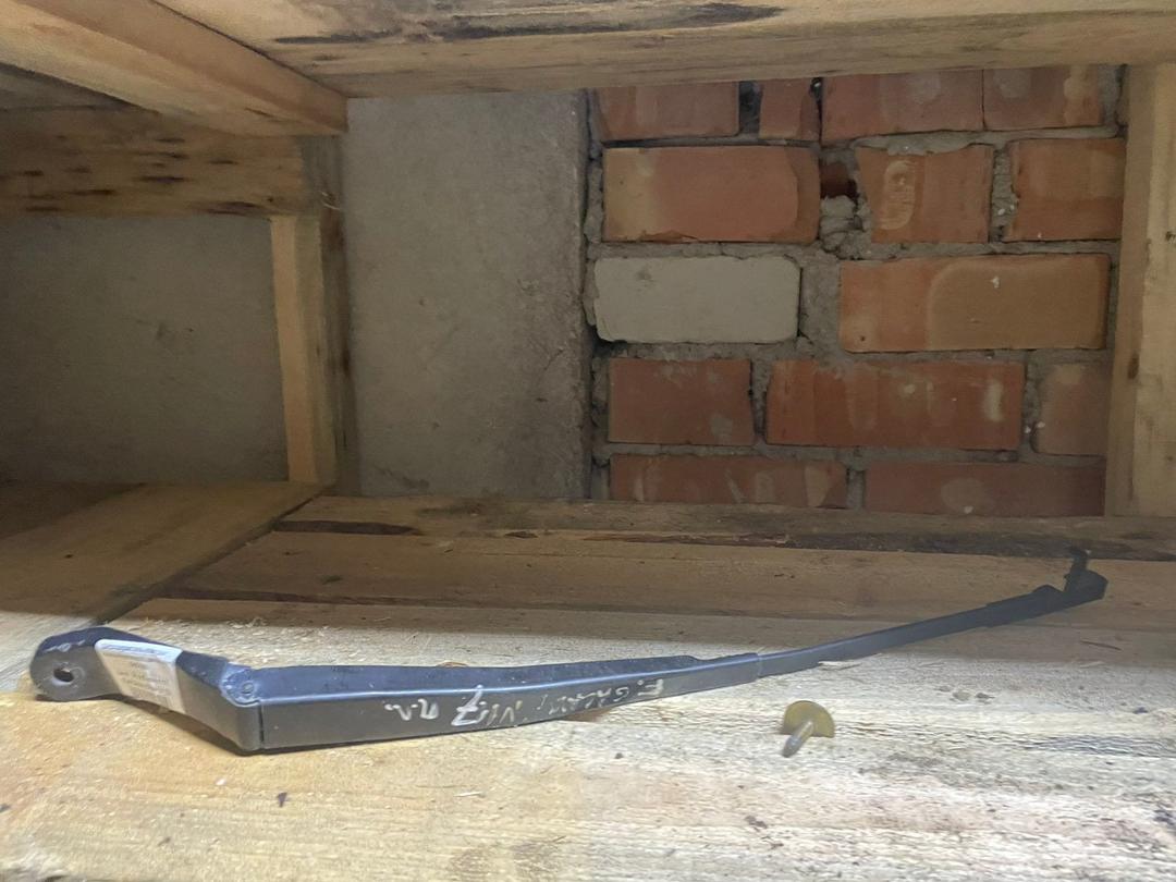 Щеткодержатель (поводок стеклоочистителя, дворник) SHO1BN Ford Galaxy купить в магазине запчастей бу