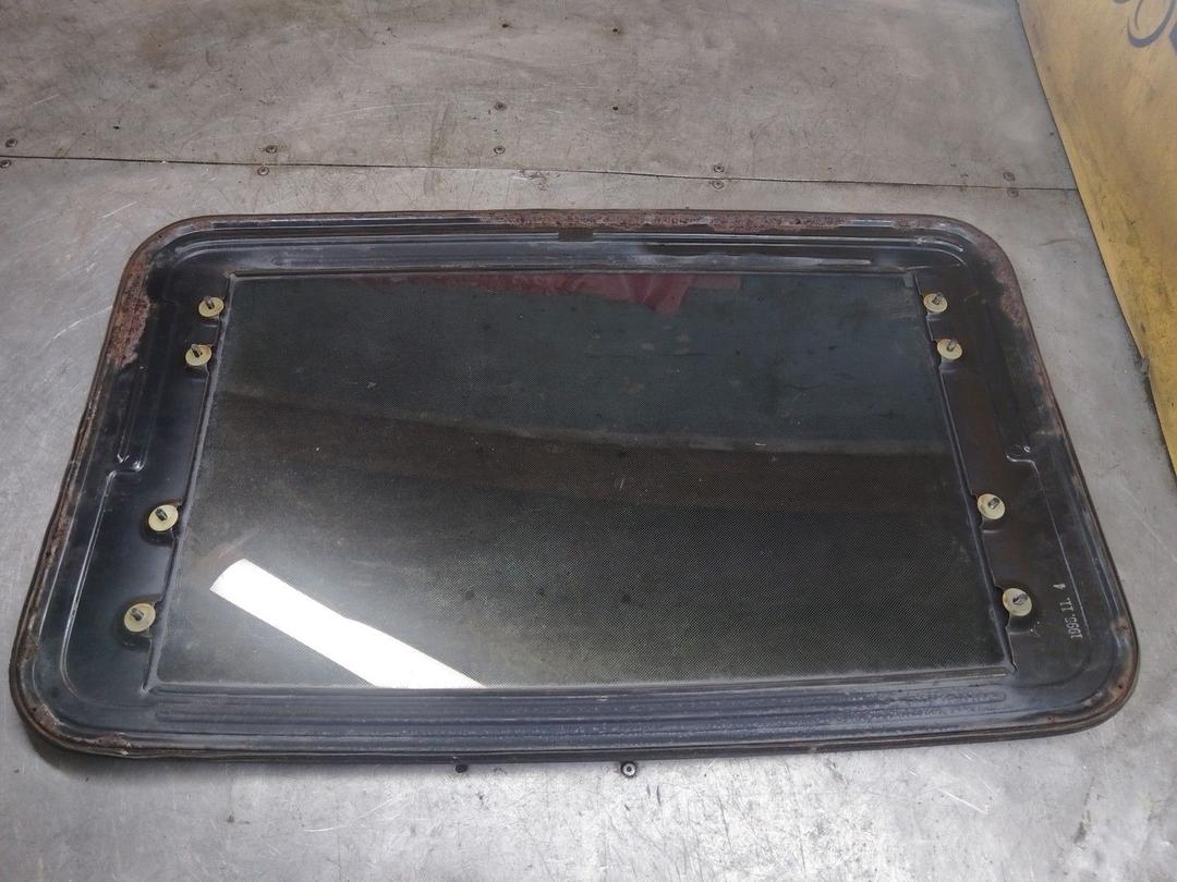 Стекло люка X3R2G0 Hyundai Lantra - Фото 2