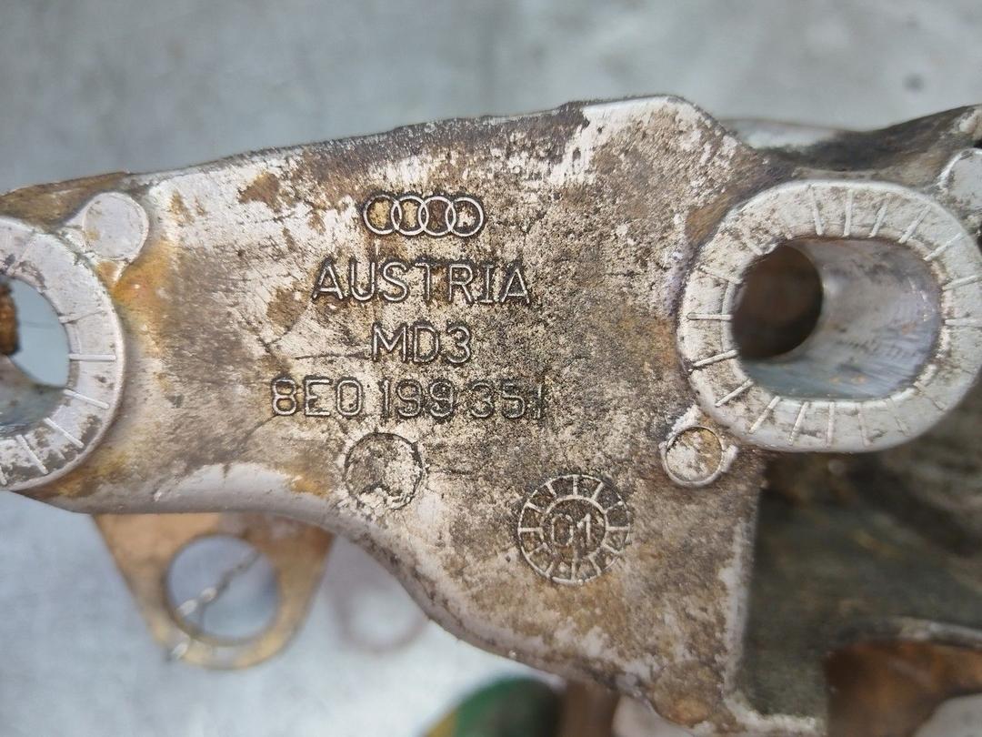 Кронштейн стабилизатора 7YKYFF Volkswagen Passat купить с доставкой