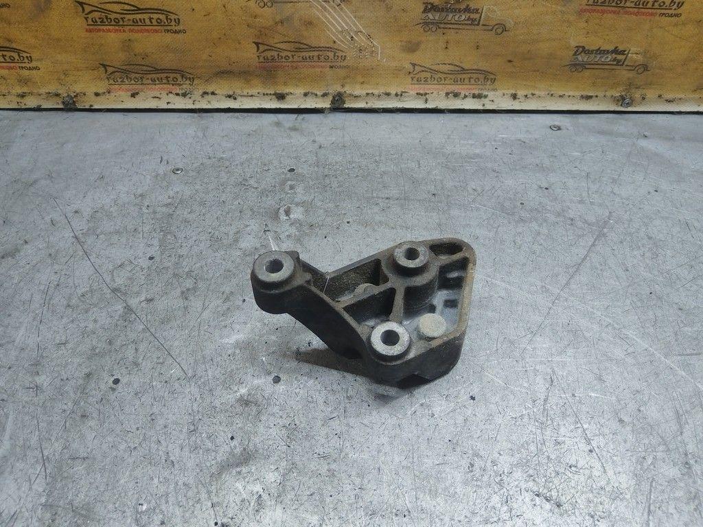 Кронштейн КПП KM03V4 Opel Vectra - Фото 1