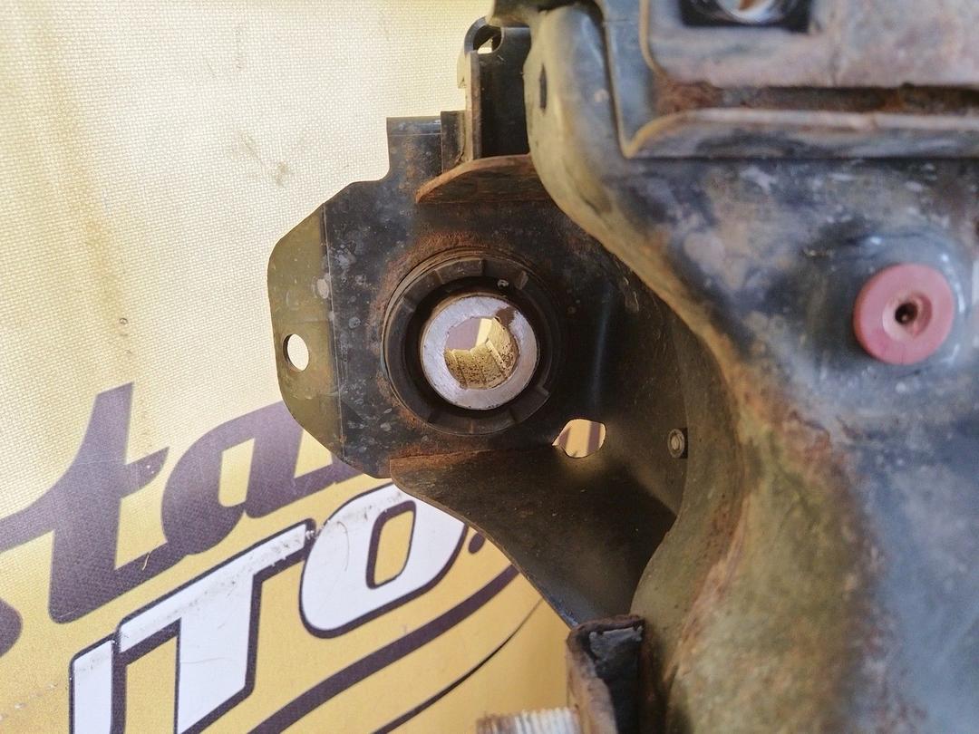 Балка подвески передняя (подрамник) 0Z6C3U Volvo XC70 undefined