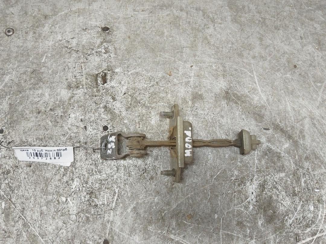 Ограничитель открывания двери задней 7FE1SM Mazda 626 - Фото 2