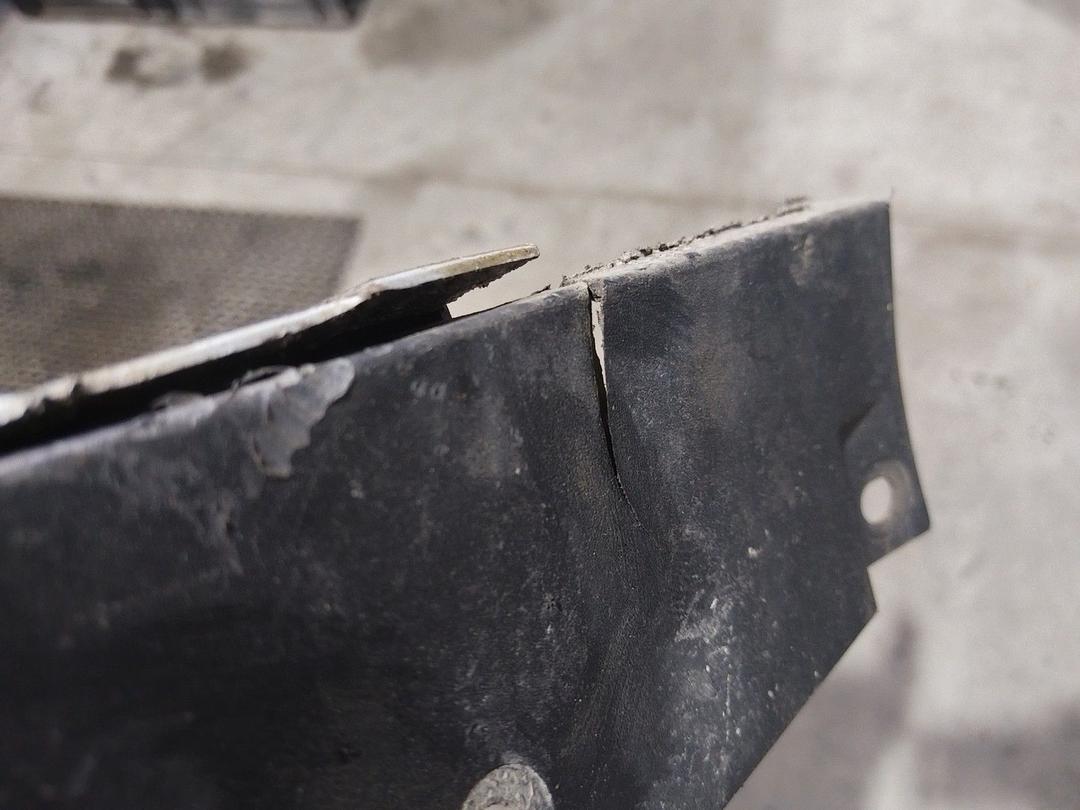 Накладка на порог наружная правая 2Z366Y Opel Vectra купить с доставкой. Огромный выбор запчастей и марок авто. У нас есть практически все.