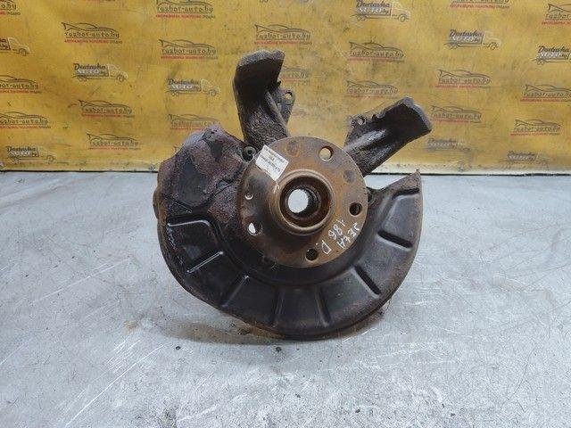 Кулак поворотный правый 3JGL9Y Volkswagen Jetta