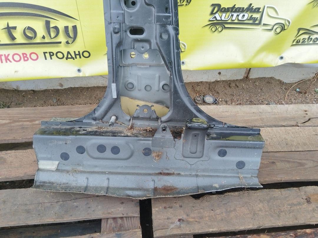 Стойка кузовная центральная левая HYGVMX Toyota Yaris Verso купить на авторазборке