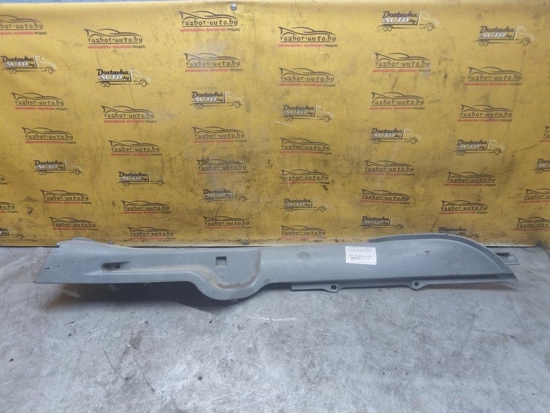 Направляющая шторки багажника (салазки) 02BW90 Peugeot 406 купить