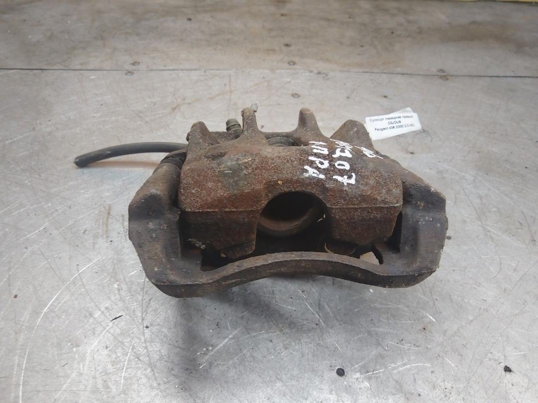 Суппорт передний правый O3JDU9 Peugeot 406