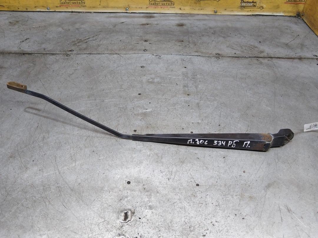 Щеткодержатель (поводок стеклоочистителя, дворник) 37TBE8 Peugeot 306 - Фото 1