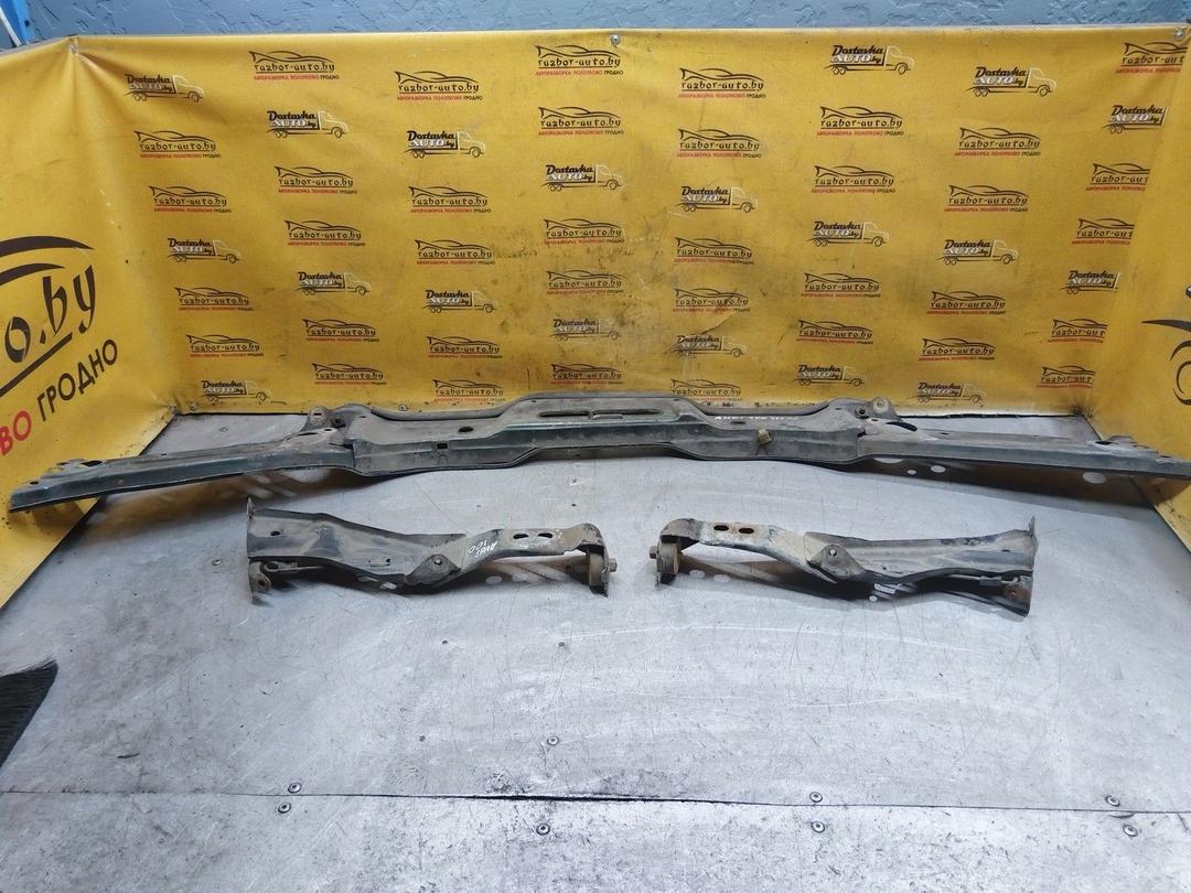 Передняя панель крепления облицовки (телевизор) V44VWL Audi 100 купить с доставкой