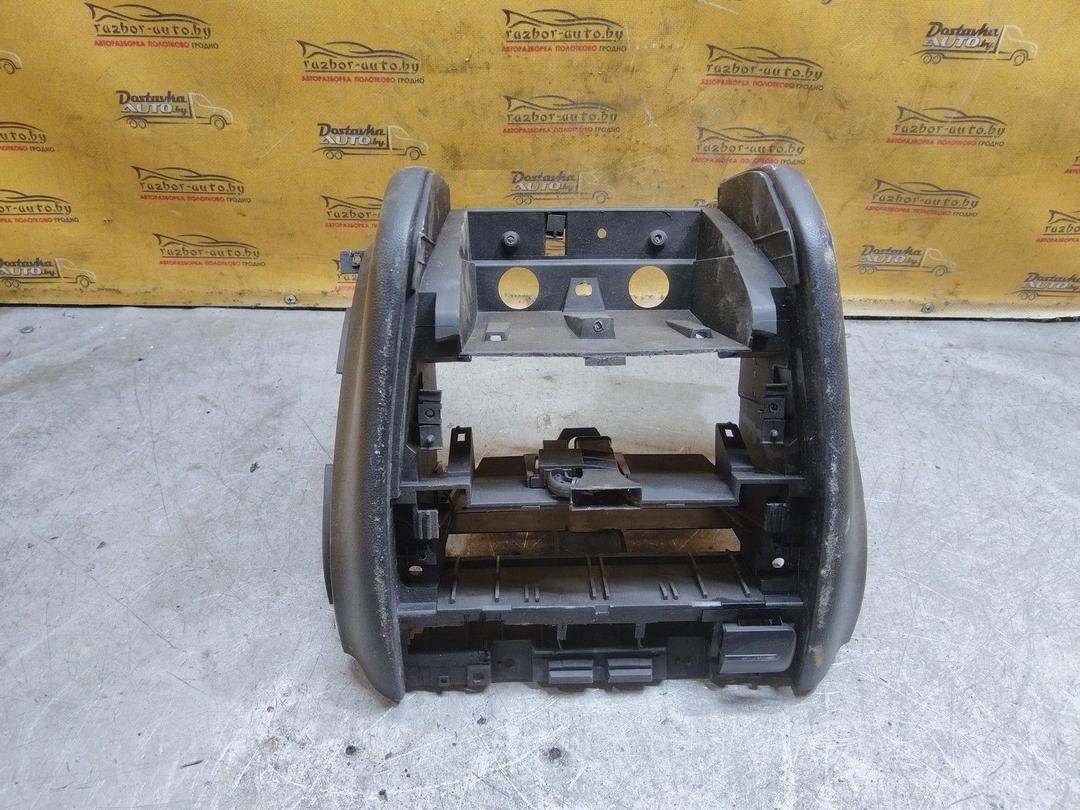 Рамка под магнитолу MH1Y1T Seat Toledo