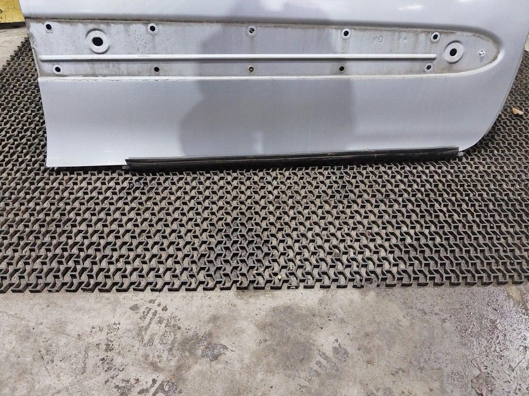 Дверь передняя правая UFWD22 Citroen Xsara Picasso купить с доставкой