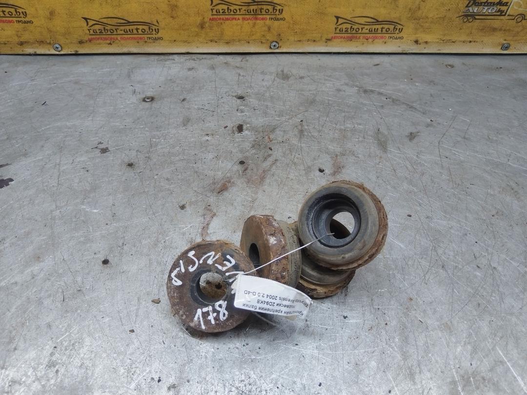 Кронштейн крепления балки подвески 2D94K8 Toyota Avensis - Фото 2