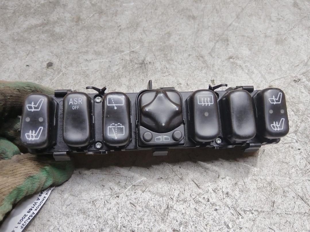 Блок кнопок A5AU2F Mercedes A W168 купить на авторазборке