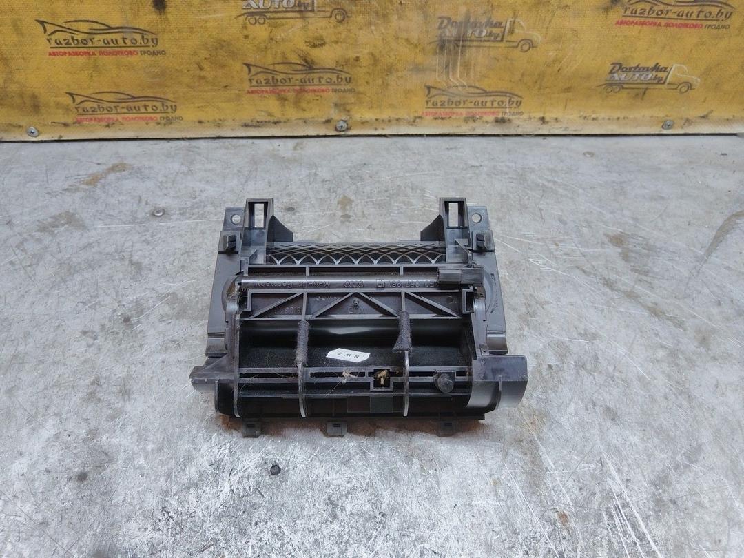Пепельница LJ6KCQ Audi A4 купить с доставкой