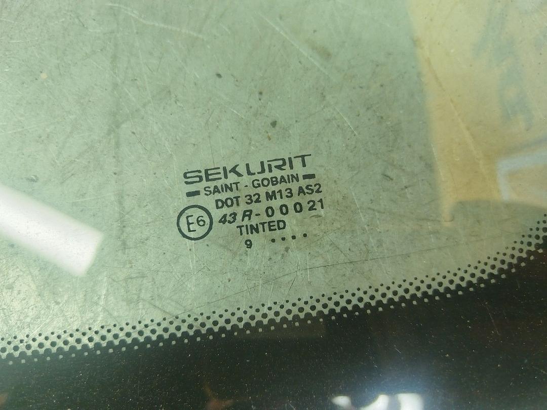 Стекло кузовное боковое правое SWO9FE Ford Mondeo - Фото 2