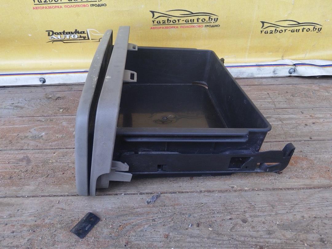 Бардачок PUKY2E Renault Scenic купить в магазине запчастей бу