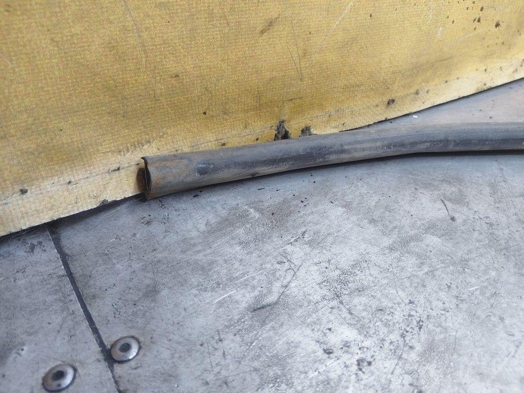 Уплотнитель PJX54J Peugeot 406 - Фото 2