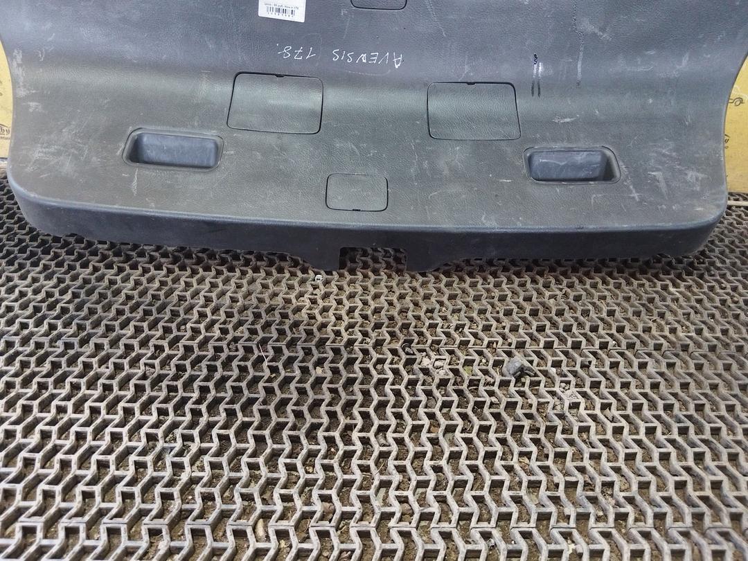 Обшивка крышки багажника 8T3KAO Toyota Avensis купить с доставкой