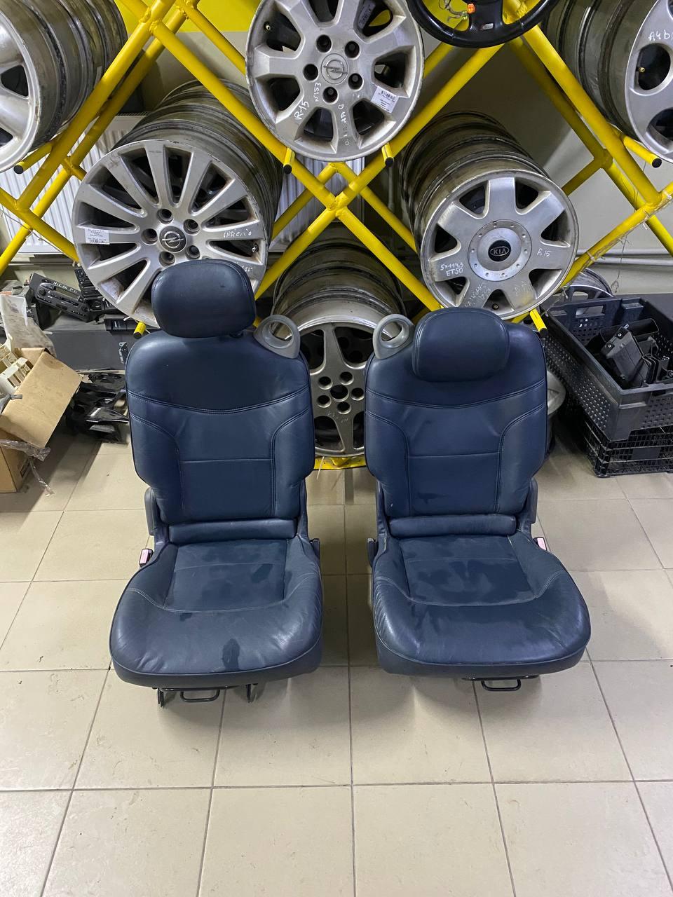 Салон (комплект сидений) AARP81 Renault Scenic купить на авторазборке