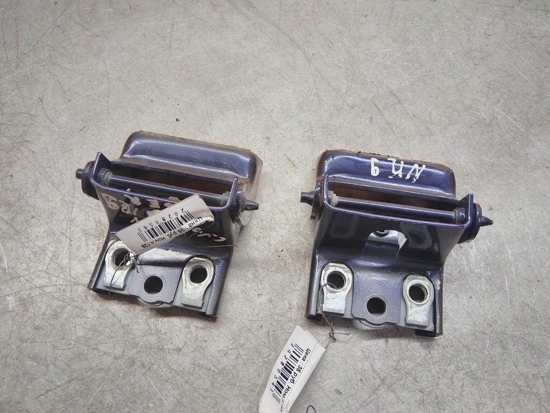 Петля крышки багажника 3MO67B Chrysler Voyager