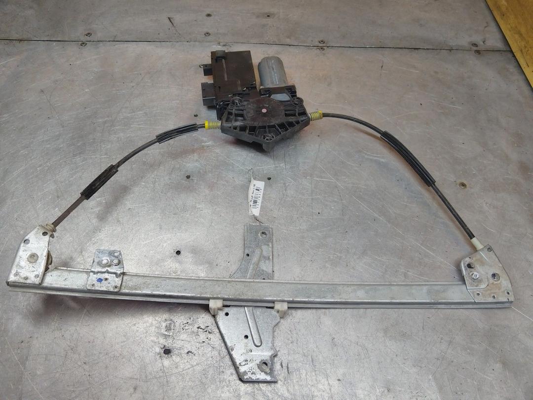 Стеклоподъемник электрический передний правый 16T7QQ Peugeot 307 купить в магазине запчастей бу