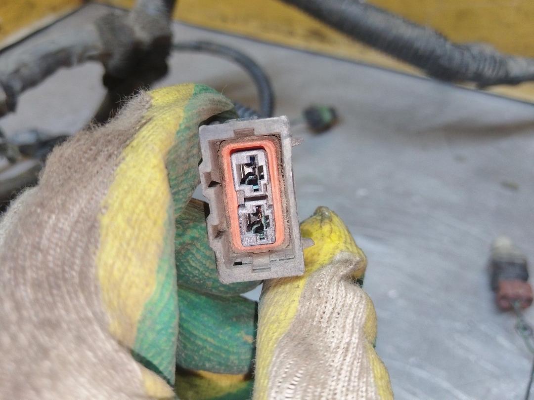 Проводка двигателя LL6O2Y Mitsubishi Carisma undefined