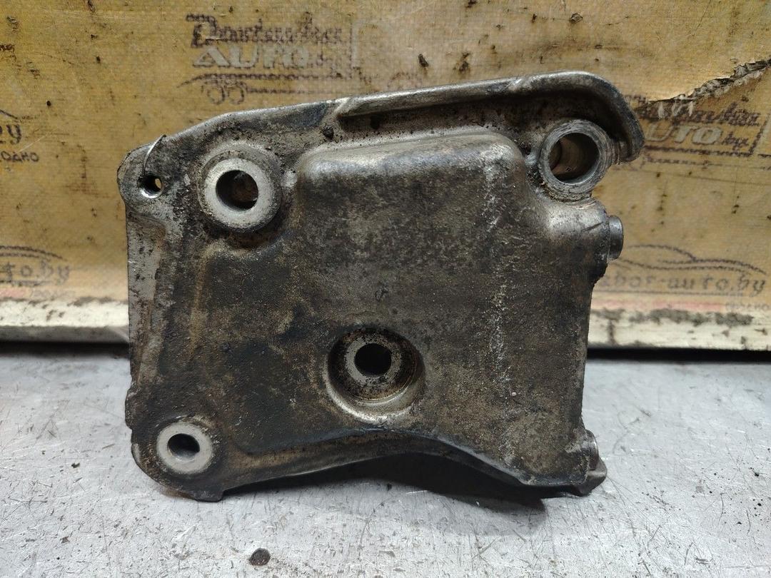 Кронштейн двигателя 8DOWV6 Peugeot 306 - Фото 4