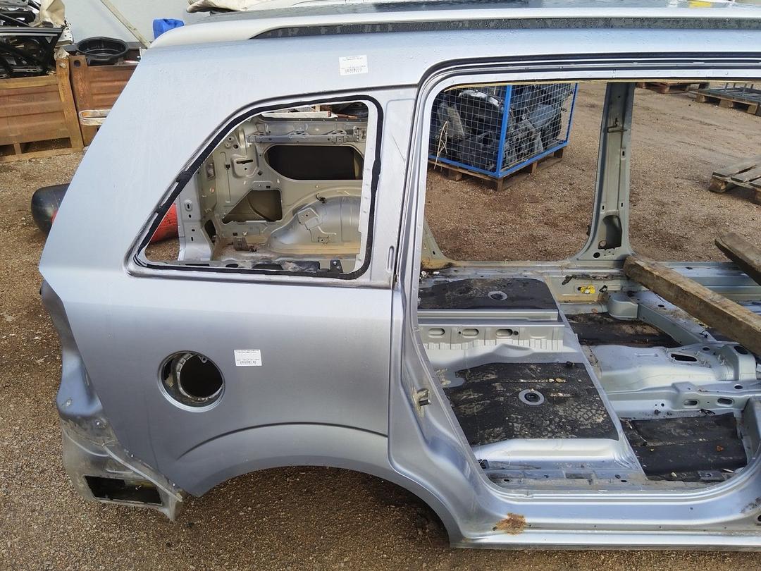 Крыло заднее правое 8EN1GB Opel Zafira