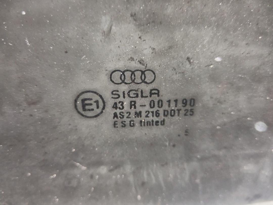 Стекло двери задней левой Z7XIGZ Audi A4 - Фото 2