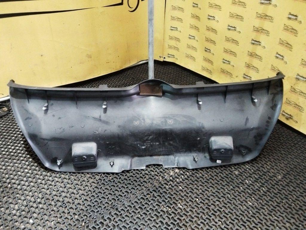 Обшивка крышки багажника KZ932O Peugeot 307 купить на авторазборке