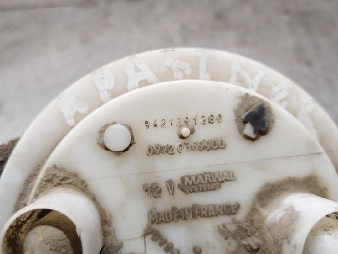 Колба в бак SPRJQE Peugeot Partner купить с доставкой