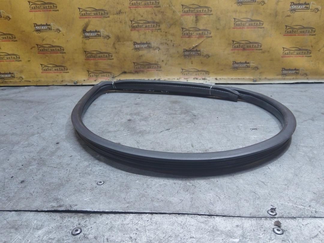 Уплотнитель двери передней левой QJWAAK Mitsubishi Carisma купить на авторазборке