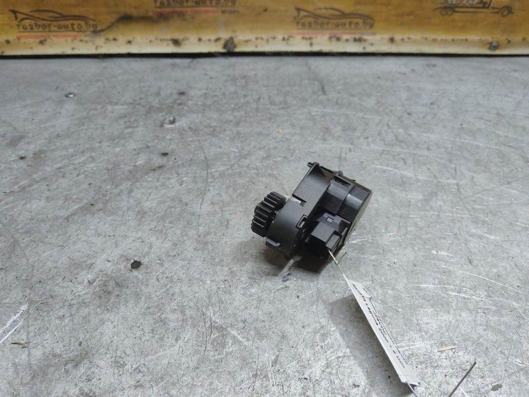 Моторчик заслонки печки JZ8VDC Renault Laguna купить с доставкой