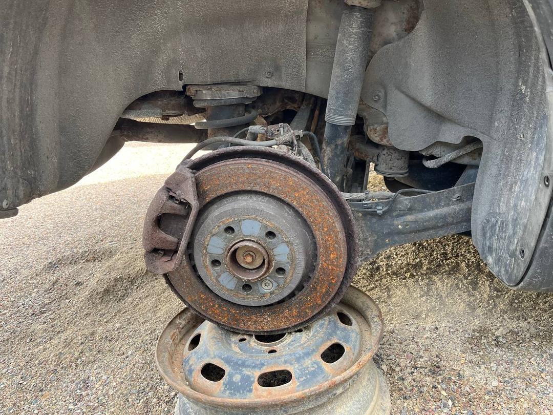 Кожух защитный тормозного диска YNIT66 Volvo XC70 купить с доставкой