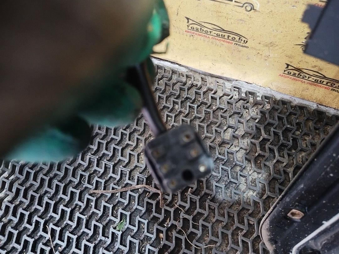 Люк TQ6TQ6 Mercedes C W202 купить с доставкой. Огромный выбор запчастей и марок авто. У нас есть практически все.