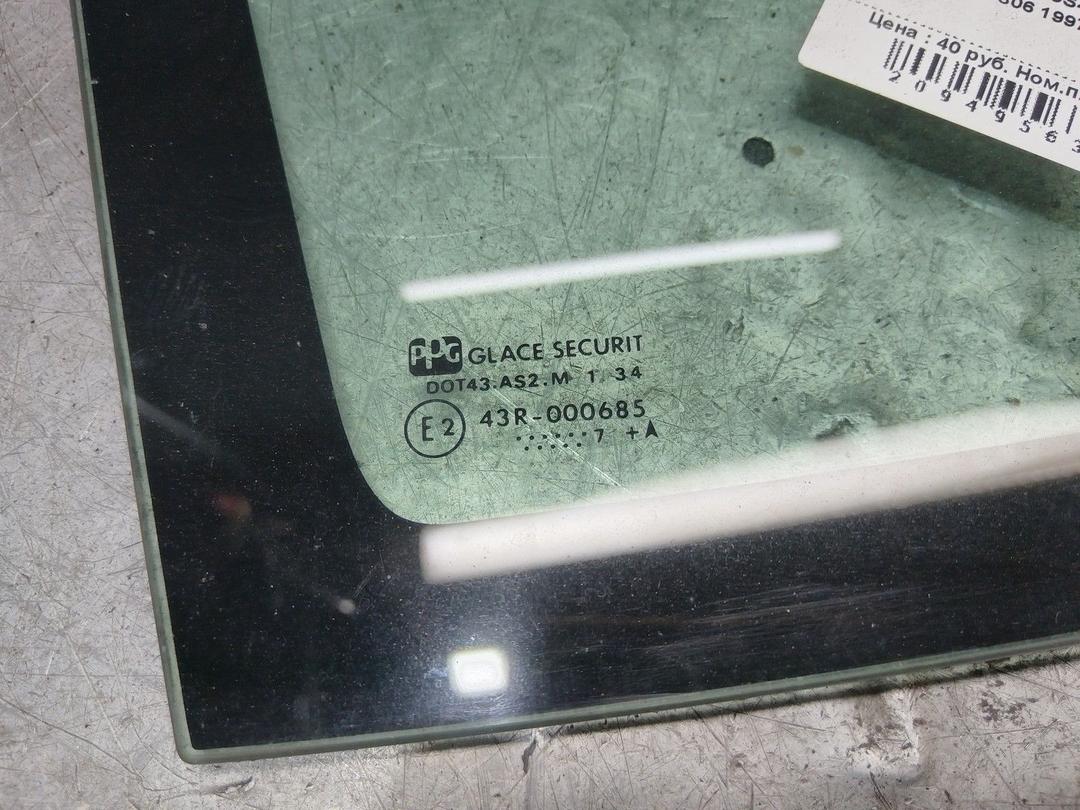 Стекло кузовное боковое правое H9S42Y Peugeot 806 купить