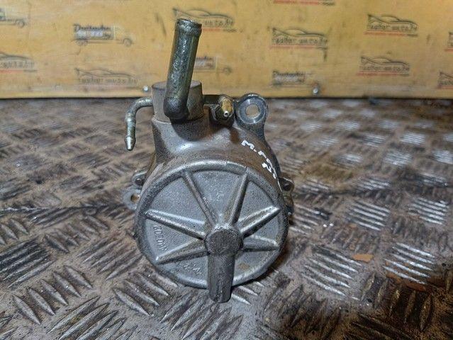 Насос вакуумный L1NCOB Mazda Premacy купить на авторазборке