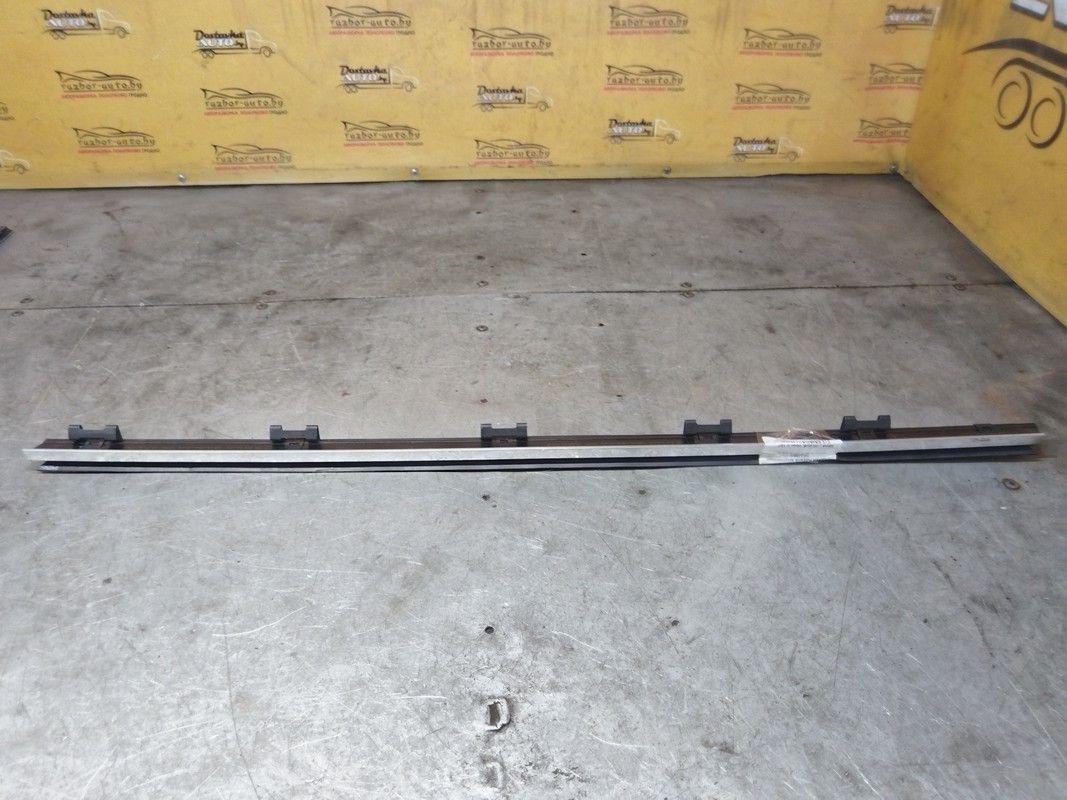 Молдинг стекла двери передней правой внутренний WQJ0P3 BMW 5 E39