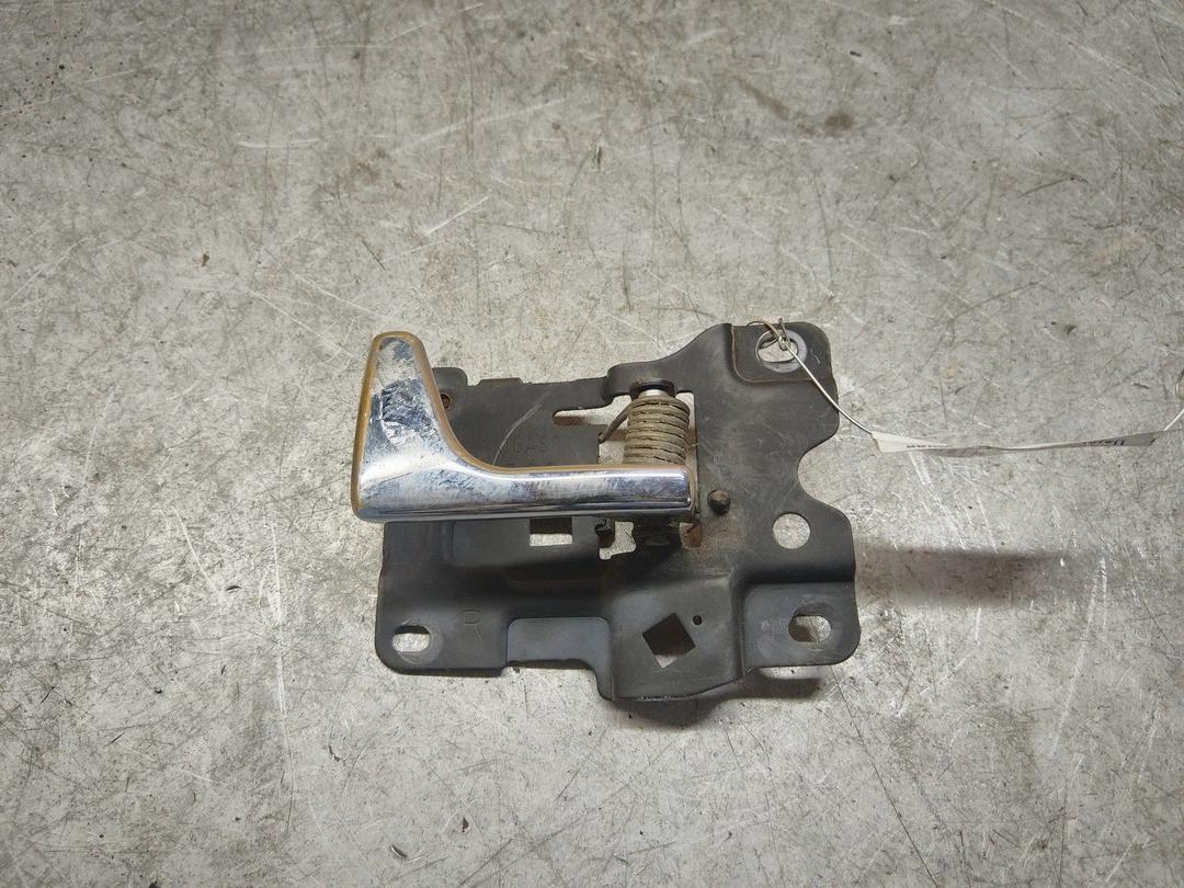 Ручка внутренняя передняя правая KS5YW0 Rover 200